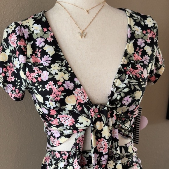 Floral print two piece crop top and skirt set - Picture 10 of 13